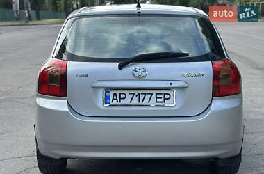 Хэтчбек Toyota Corolla 2003 в 