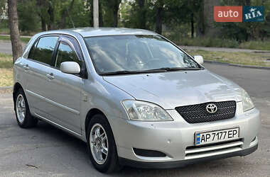 Хэтчбек Toyota Corolla 2003 в 