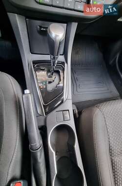 Седан Toyota Corolla 2015 в 