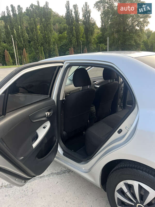 Седан Toyota Corolla 2011 в Каневі фото 10 Седан Toyota Corolla 2011 в Каневі