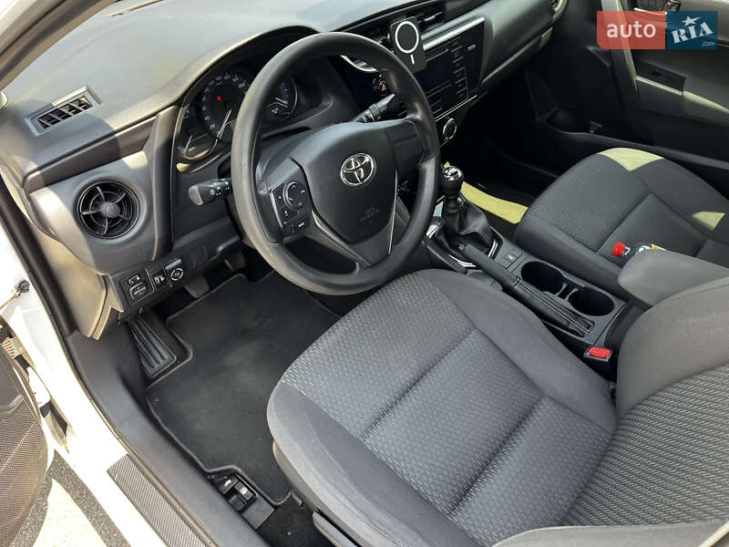 Седан Toyota Corolla 2018 в Києві