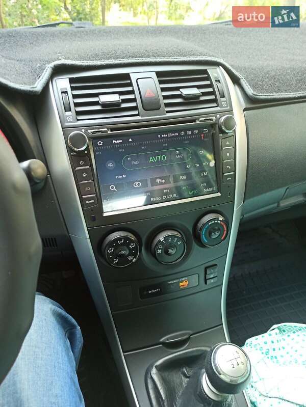 Седан Toyota Corolla 2010 в Києві