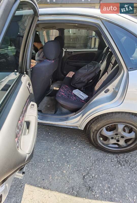 Хэтчбек Toyota Corolla 1999 в Одессе