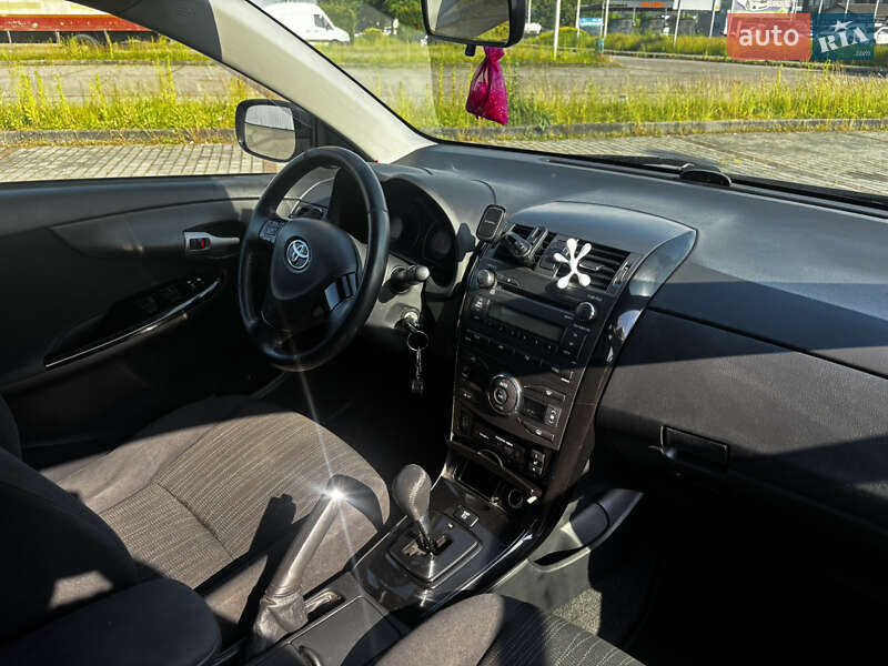 Седан Toyota Corolla 2007 в Тячеві