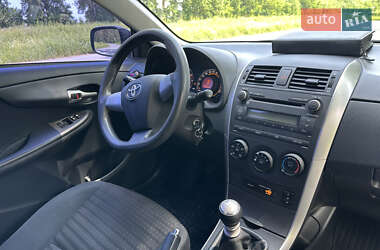 Седан Toyota Corolla 2012 в 