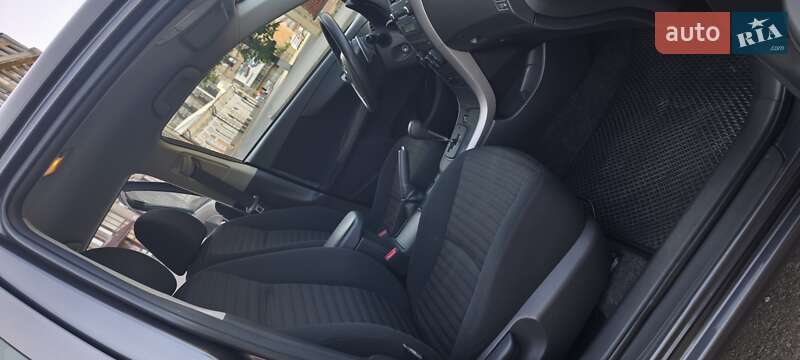 Седан Toyota Corolla 2007 в Харькове