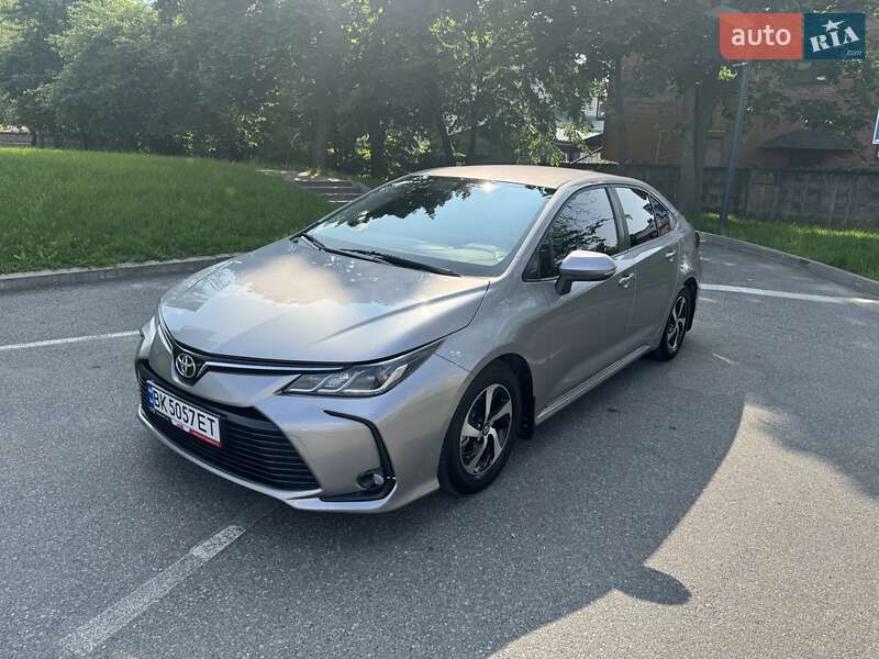 Седан Toyota Corolla 2020 в Виннице