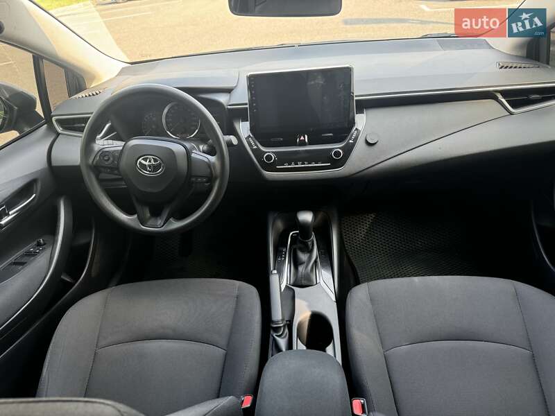 Седан Toyota Corolla 2020 в Виннице