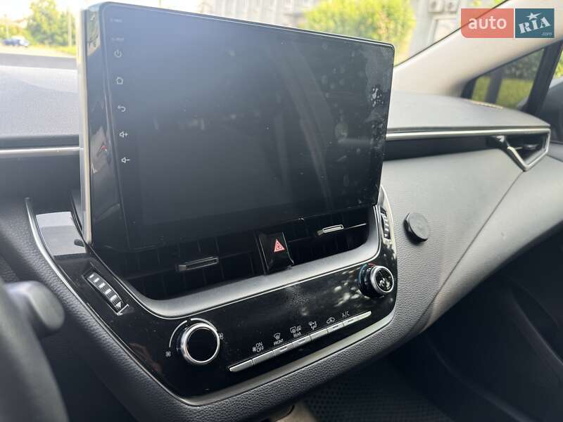 Седан Toyota Corolla 2020 в Виннице