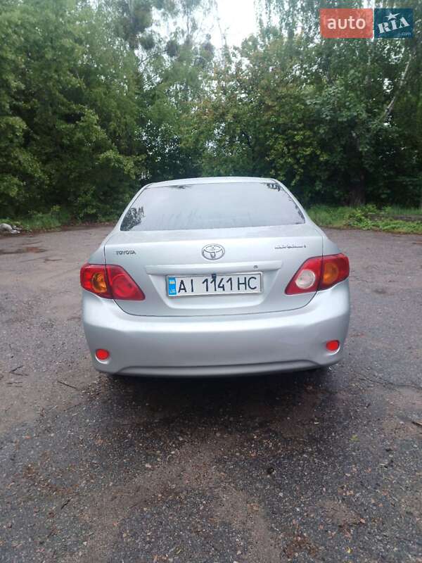 Седан Toyota Corolla 2007 в Вышгороде