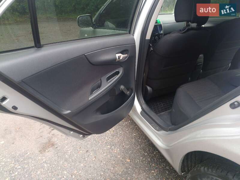 Седан Toyota Corolla 2007 в Вышгороде