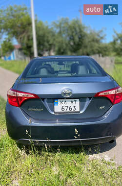 Седан Toyota Corolla 2017 в 