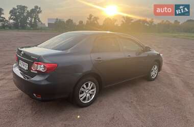 Седан Toyota Corolla 2011 в 
