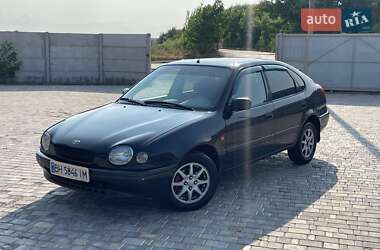 Седан Toyota Corolla 1998 в Одессе