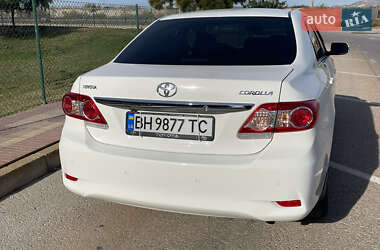 Седан Toyota Corolla 2011 в 