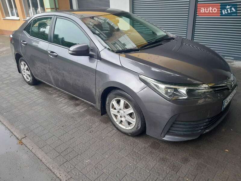 Седан Toyota Corolla 2018 в Рівному