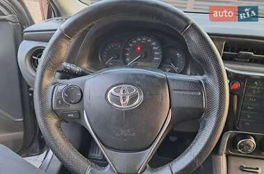 Седан Toyota Corolla 2018 в 