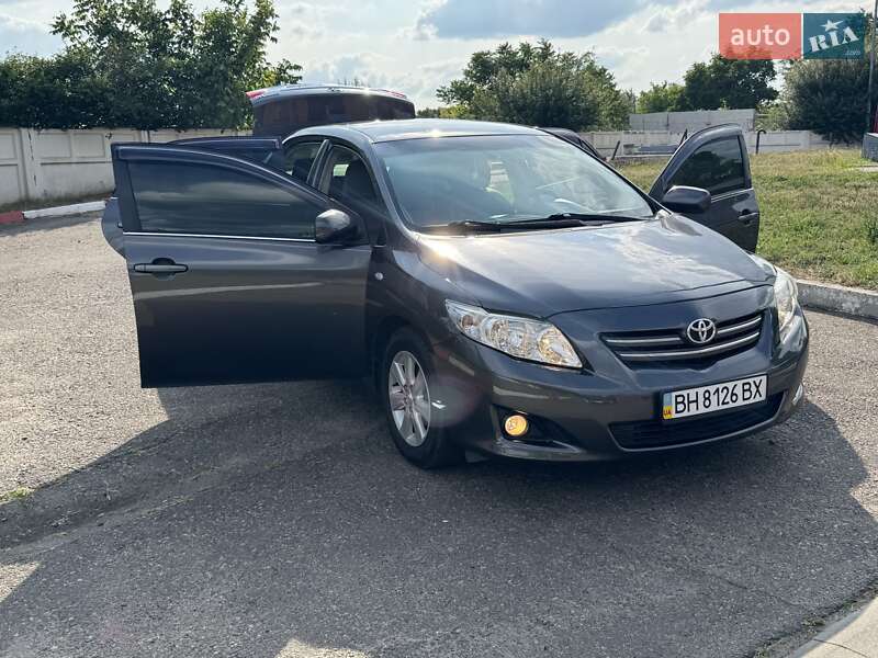 Седан Toyota Corolla 2008 в Одесі