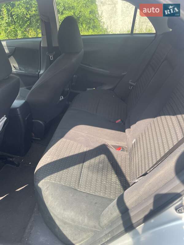 Седан Toyota Corolla 2013 в Запорожье