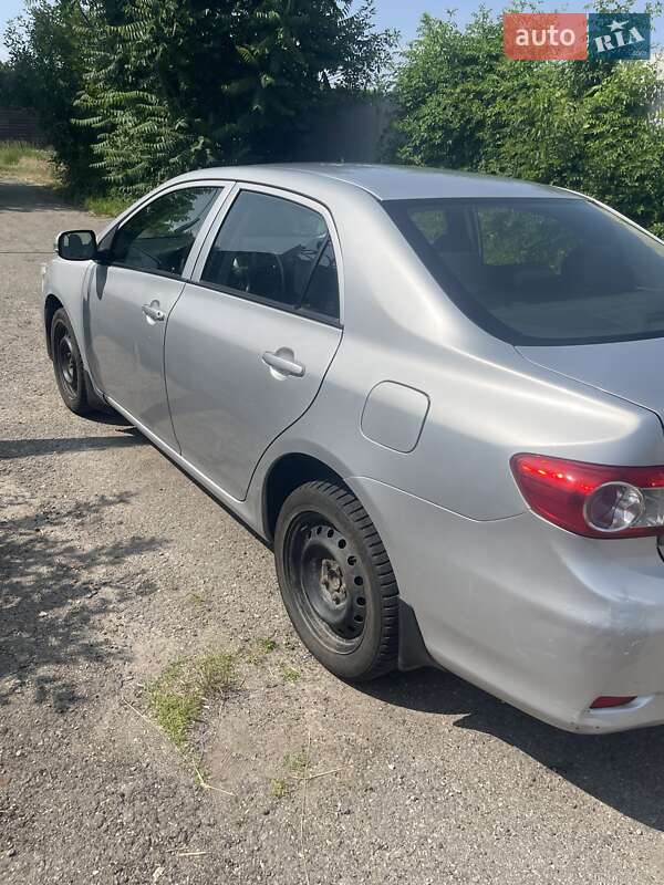 Седан Toyota Corolla 2013 в Запорожье