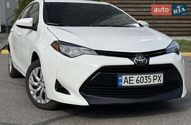 Седан Toyota Corolla 2018 в Киеве