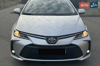 Седан Toyota Corolla 2020 в Киеве