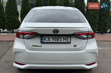 Седан Toyota Corolla 2021 в 