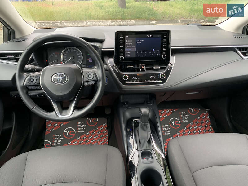 Седан Toyota Corolla 2020 в Києві