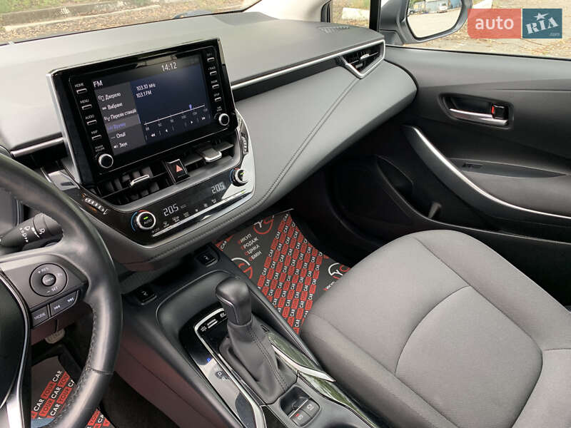 Седан Toyota Corolla 2020 в Києві