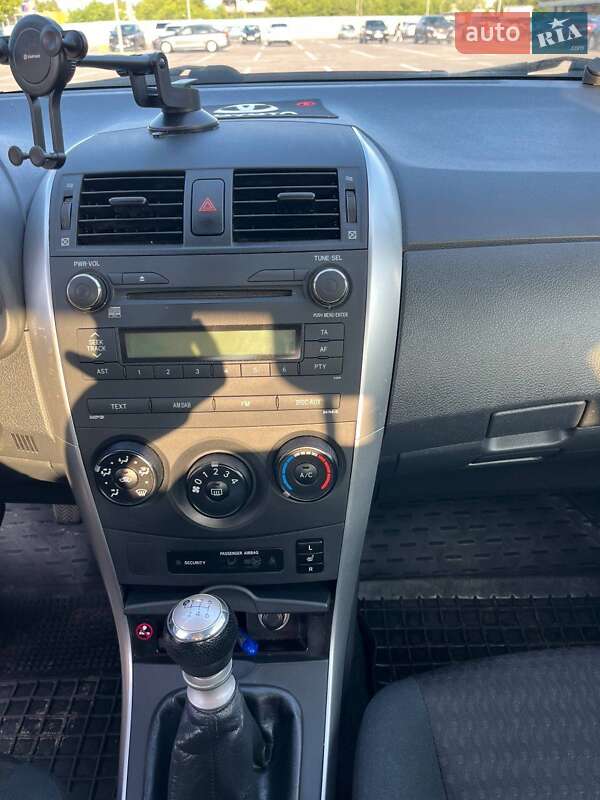 Седан Toyota Corolla 2010 в Борисполі