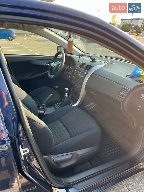 Седан Toyota Corolla 2010 в Борисполі