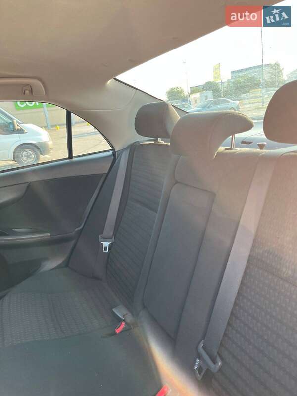 Седан Toyota Corolla 2010 в Борисполі