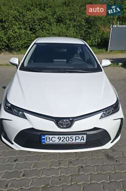 Седан Toyota Corolla 2022 в Трускавце