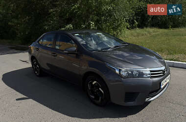 Седан Toyota Corolla 2015 в Днепре