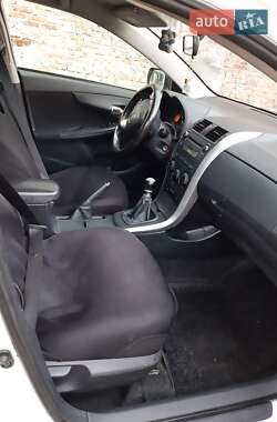 Седан Toyota Corolla 2012 в 
