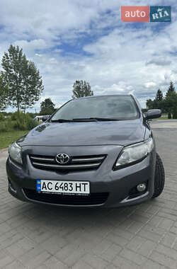 Седан Toyota Corolla 2008 в Нововолинську