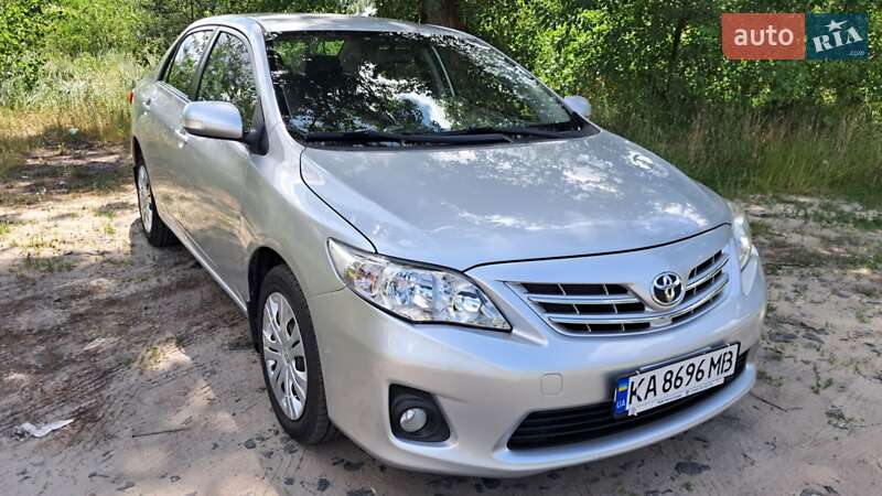 Седан Toyota Corolla 2011 в Киеве фото 2 Седан Toyota Corolla 2011 в Киеве