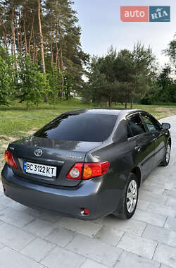 Седан Toyota Corolla 2008 в Львове