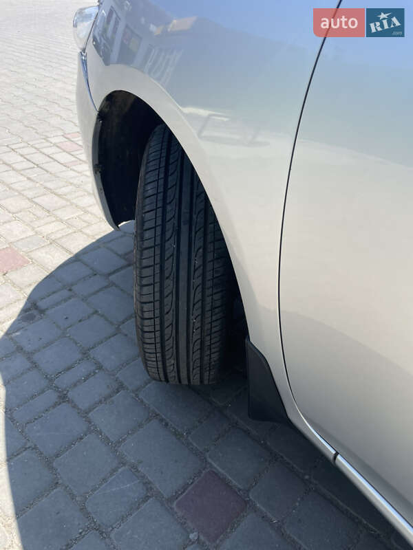 Седан Toyota Corolla 2010 в Арцизові
