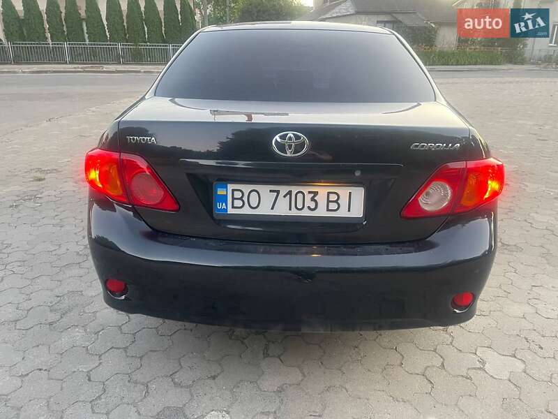 Седан Toyota Corolla 2008 в Тернополе
