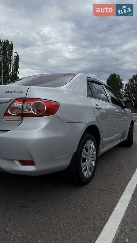 Седан Toyota Corolla 2010 в Днепре