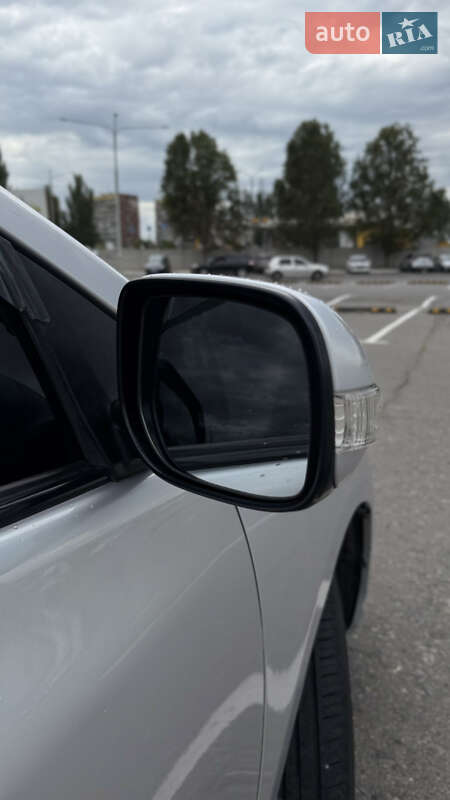 Седан Toyota Corolla 2010 в Днепре
