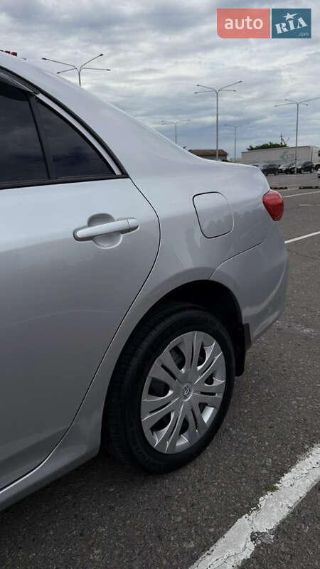 Седан Toyota Corolla 2010 в Днепре