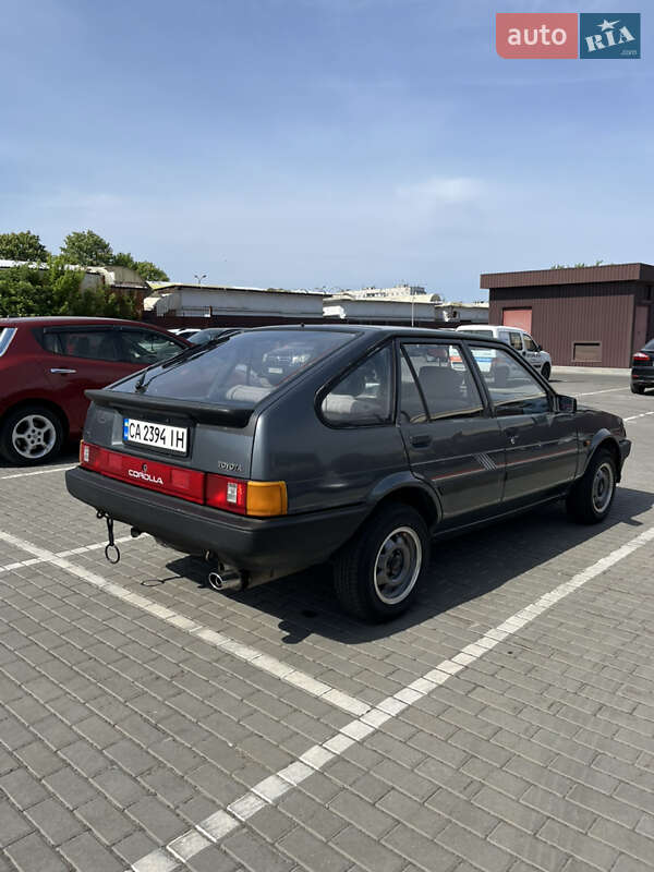 Лифтбек Toyota Corolla 1987 в Черкассах