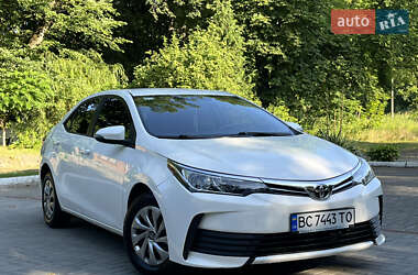 Седан Toyota Corolla 2018 в Дрогобичі