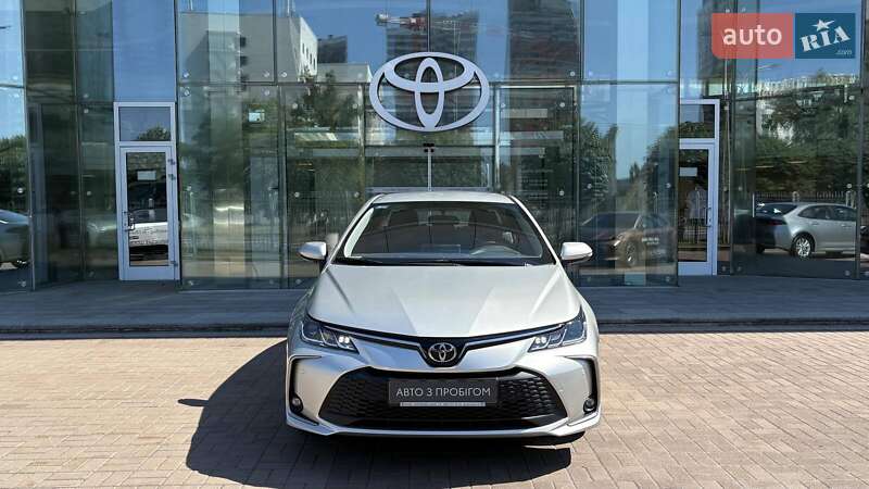 Седан Toyota Corolla 2024 в Киеве