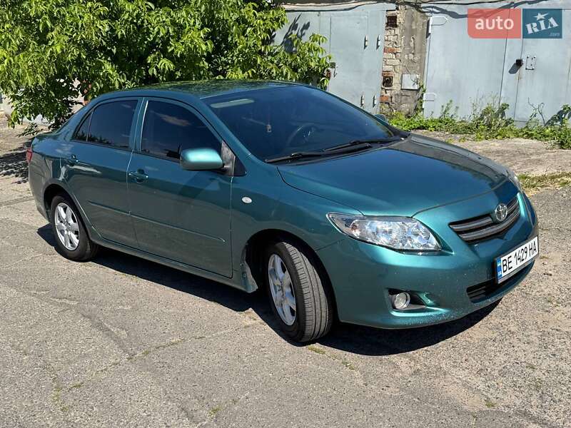 Седан Toyota Corolla 2008 в Николаеве