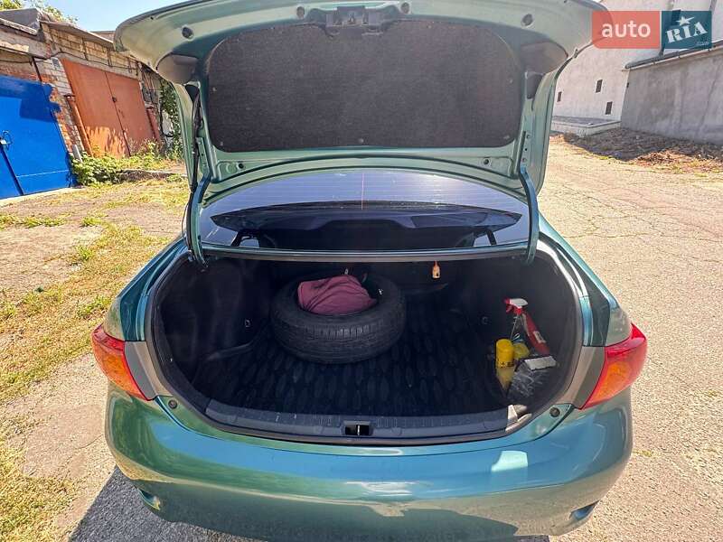 Седан Toyota Corolla 2008 в Николаеве