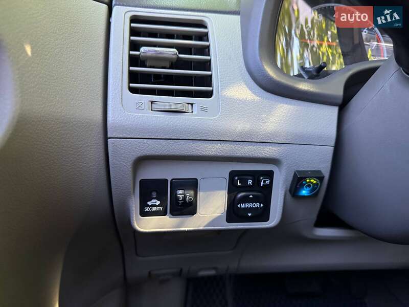 Седан Toyota Corolla 2008 в Николаеве