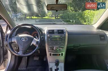 Седан Toyota Corolla 2008 в Чернівцях